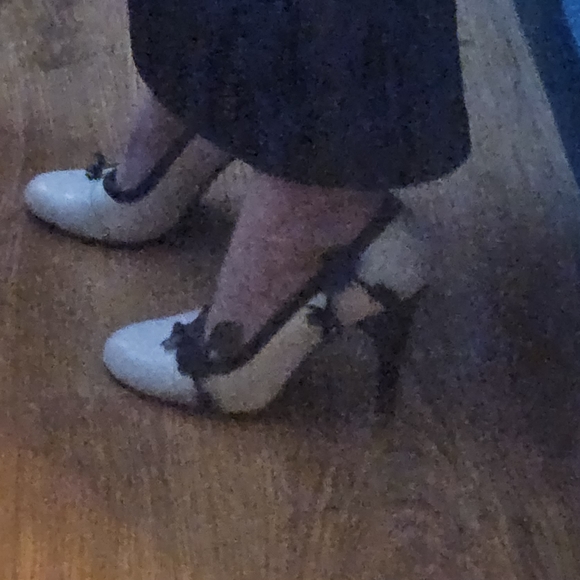 Vintage N.Y.L.A. Heels - Picture 12 of 14